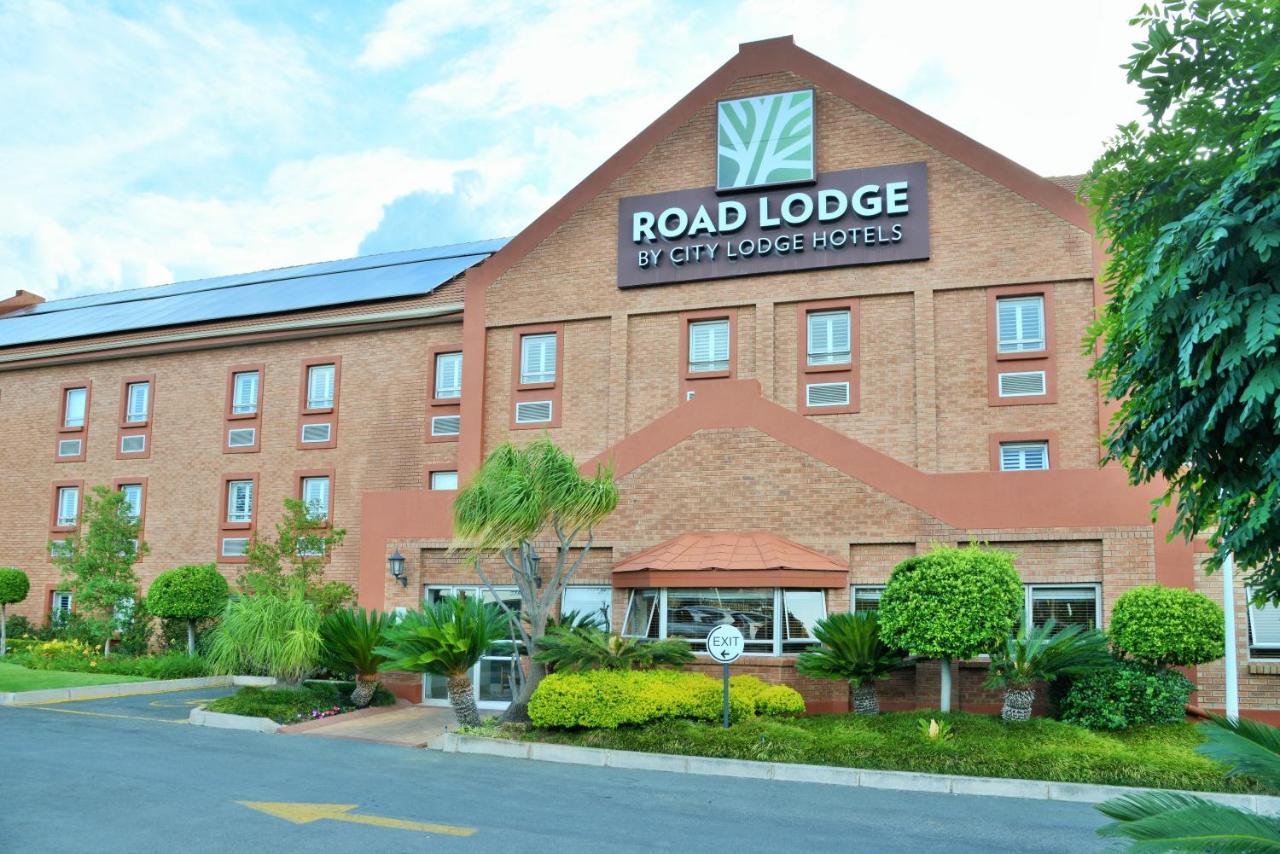 Road Lodge Randburg ヨハネスブルグ エクステリア 写真